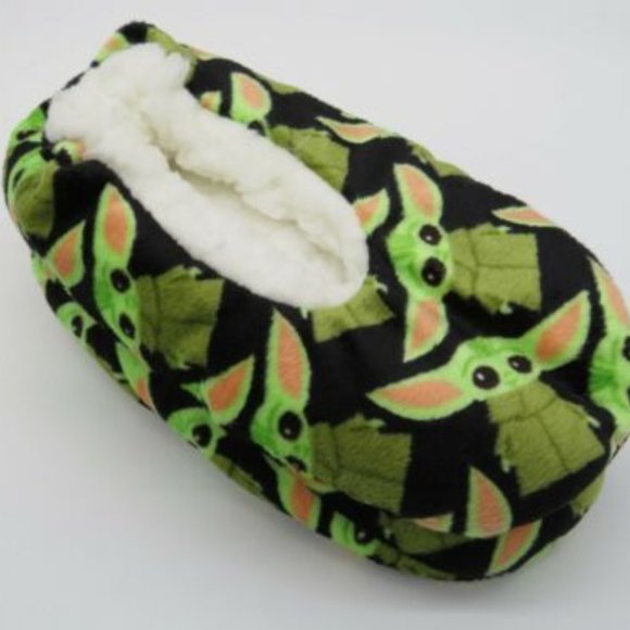 STAR WARS* THE MANDOLORIAN Fuzzy Babba Slipper Socks Toddler Child‎ Size 3T ~ 4T - Picture 2 of 6